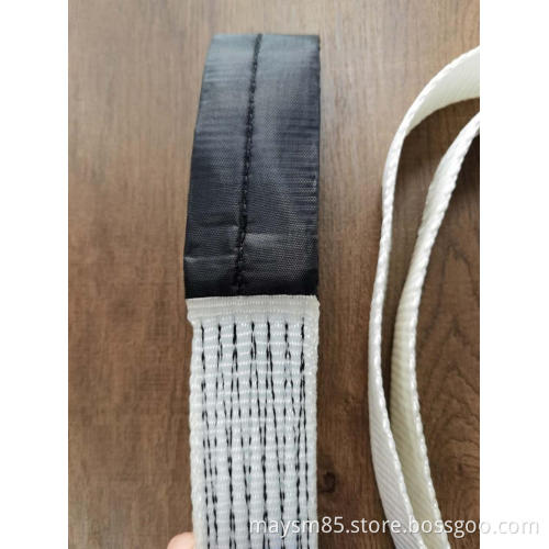 Lifing sling with one reinforced eye
